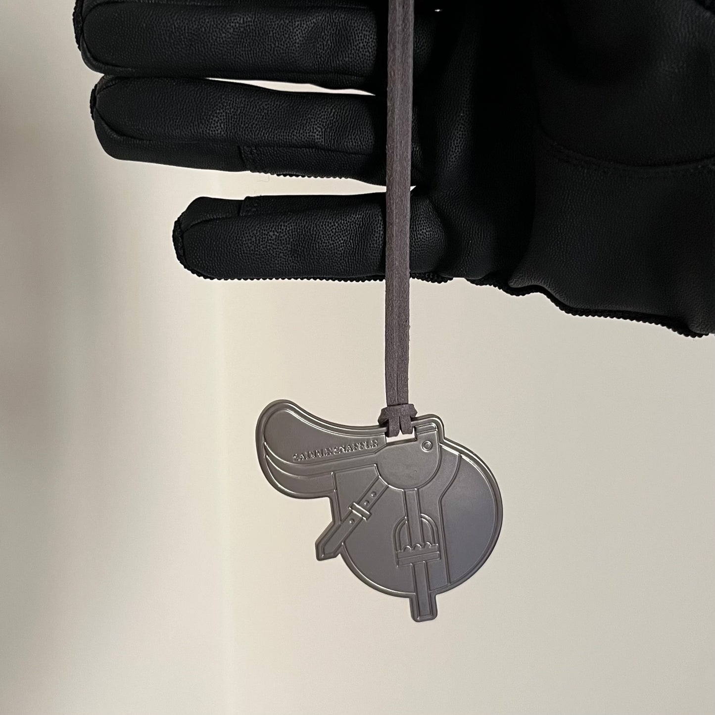 Saddle Snaffle Car Hanging, Stainless Steel & Leather Gray