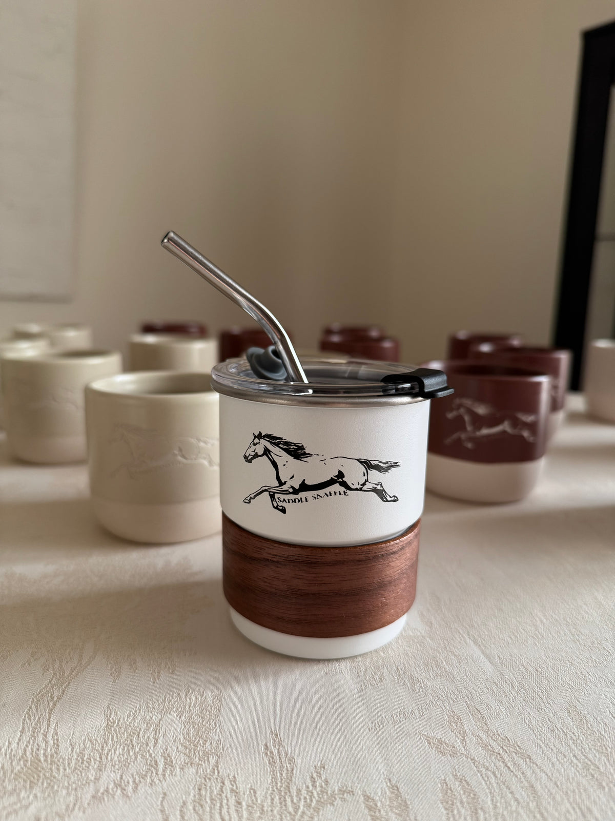 Saddle snaffle mug white