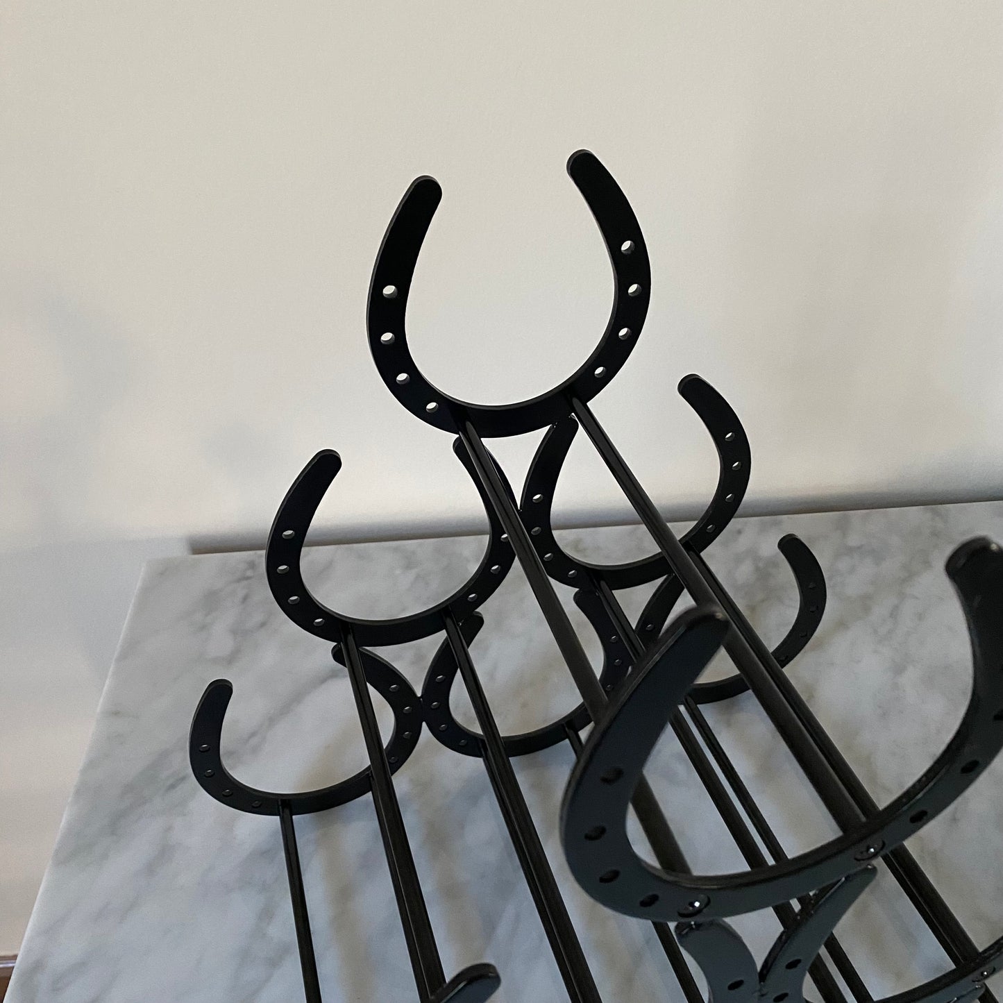 Horseshoe Bottles Stand
