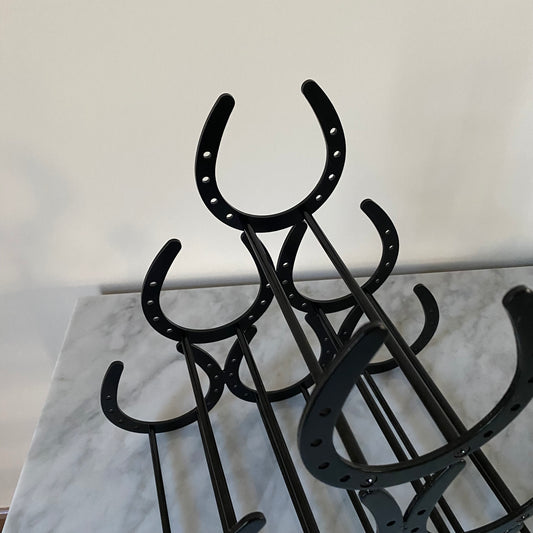 Horseshoe Bottles Stand