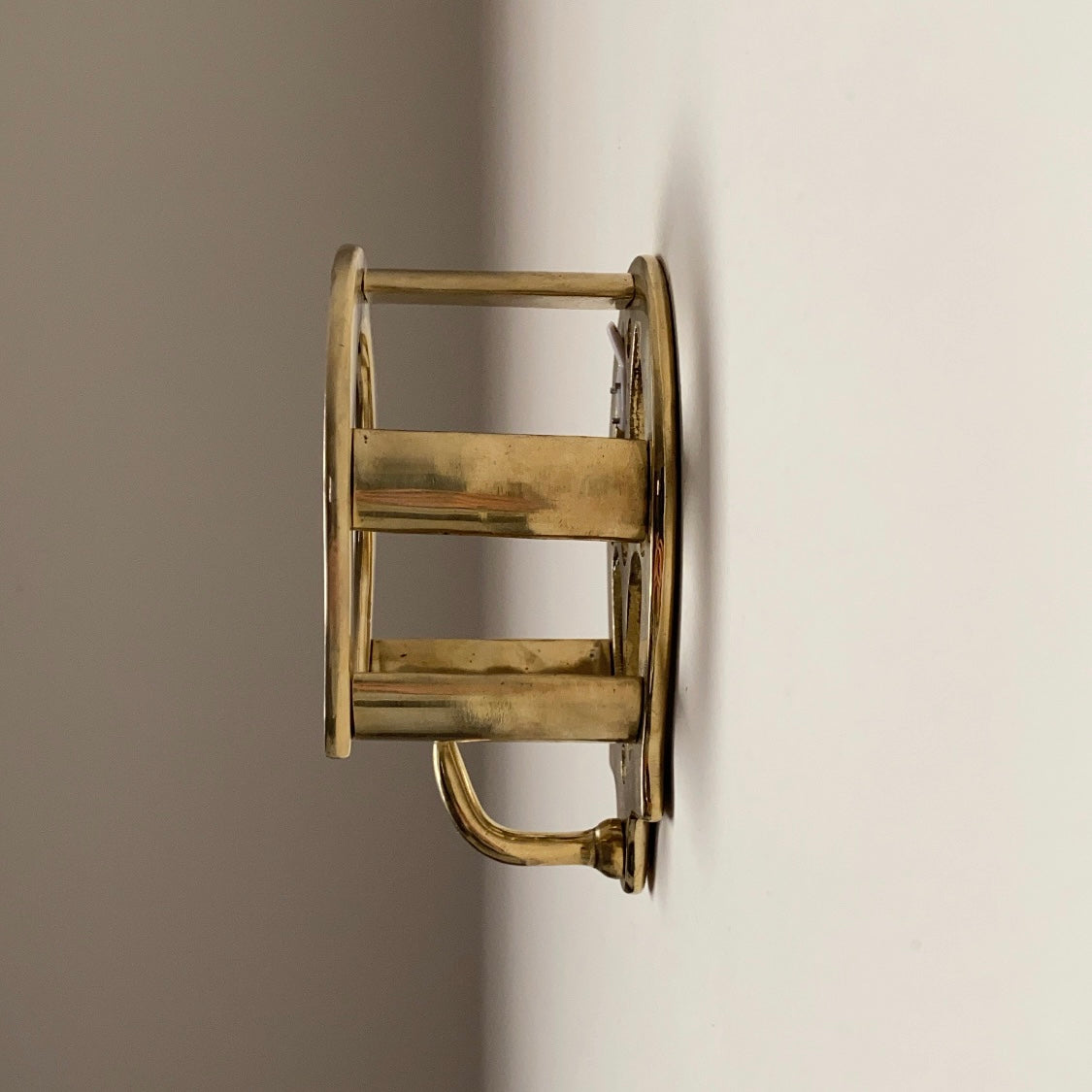 Horseshoe gold iron hanger